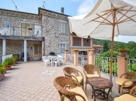 Beautiful Apartment In Conca Casale With House A Mountain View