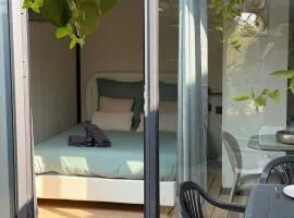 Jardin Secret Segré studio climatisé terrasse