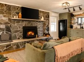 Rivers Ledge Cabin with Sauna and Hot Tub