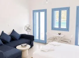 Little Beachfront Home in Kamares, Sifnos