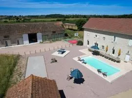 So Villa Domaine de Vaux 03 - Piscine chauffee - Beach Volley - 2h de Lyon - 45p