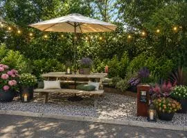 Cherry Tree Apartment