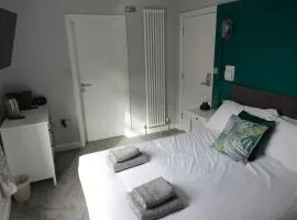 Coastal Retreat - 1 Bed Apartment