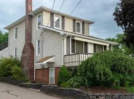 Portage Lakes Getaway Stunning Views & Patio