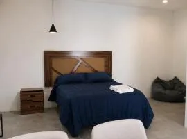 Habitación privada en El Centenario con Alberca