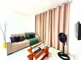 Apto com ar condicionado, wi-fi, enxoval completo e próximo ao Hospital Costa das Baleias