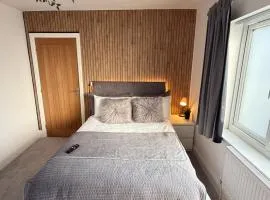 Quinton Ensuite Retreat