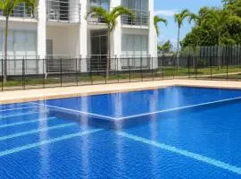 Lujoso Apto Vacacional Condominio con Piscina - FLANDES