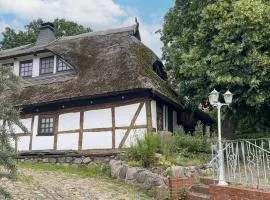 3 Bedroom Amazing Apartment In Kalkhorst