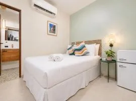 Room 3: Vibrant Walkable Hub in Santurce
