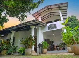 Silvery Villa Hikkaduwa