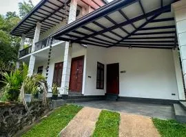 Authentic Modern Villa 10mn Walk to Hiriketiya Beach