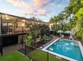 Resort Retreat in Mundingburra | Pool, BBQ
