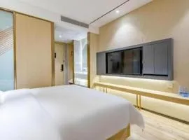 ZMAX Hotels Shenzhen Lianhuacun Metro Station