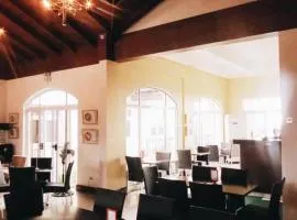 Country Chateau Hotel