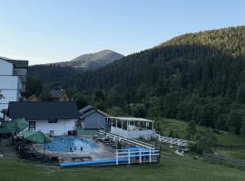 D&T Hotel, Hotel in Ilʼtsya Dolishna