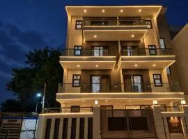 Hotel Retro Folic Near Golf Course Road & Cyber City