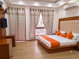 Gurgaon में, होटल Hotel Retro Folic Near Golf Course Road & Cyber City