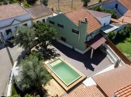 Casa Alvega - 50m do Rio - Piscina com Hidromassagem