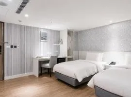 Elence Hotel