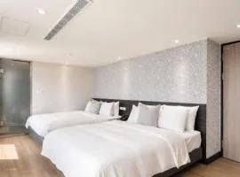 Elence Hotel