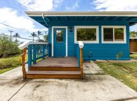 Cozy Lanikai Cottage Walking Distance to the Beach-Near Shops Restaurants
