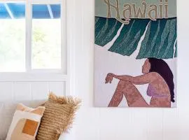 Serene Lanikai House Near the Beach wOutdoor BBQ Close to Shopping Center