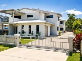 Modern 2BR Apartment near Mater Hospital Townsville