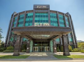 FLY INN BAKU, hotel a Baku