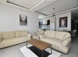 Kamali Luxury Apartment