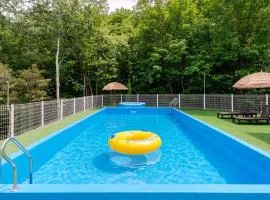 Gangneung PineHill Park Pension&Caravan