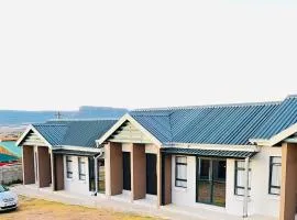 MAISON MOSH ll GUEST HOUSE