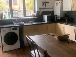 Room single room w en suite large room 2 single beds
