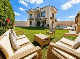 La Dolce Villa with Private Pool