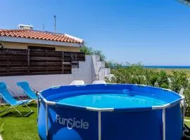 Beachside 3BR Villa with Garden & BBQ in Pervolia