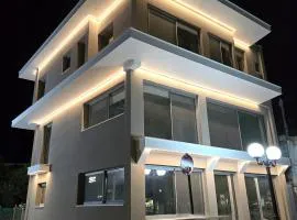 Evia Plaza Suites