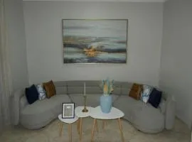 2 Bedroom Lux Apt in Fogo with Breakfast WiFi AC