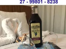 Magnífico APARTAMENTO de Charme - 3 quartos AR CONDICIONADOS SPLIT - Beira Mar, 2 banheiros, 2 Vagas Garagem, 4 Varandas, 2 Elevadores, Redes para Descanso, Wi-Fi, Air Fryer, Disney Plus, HBO Max, Cadeiras de Praia e Caixa Térmica
