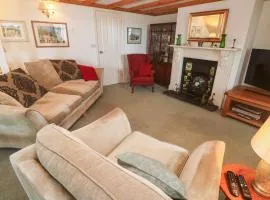 Chyrose Farmhouse