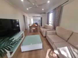 Modern 3 bed house in a quiet acreage