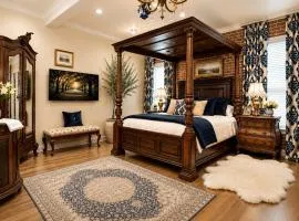 Historic Mansion-King Suite-The Royal Crown