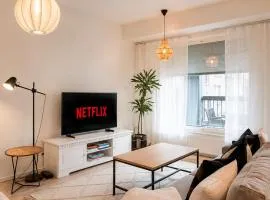 Nordic Nest- Modern Studio w Balcony Near Metro