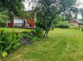 2 Bedroom Lovely Home In Lönashult