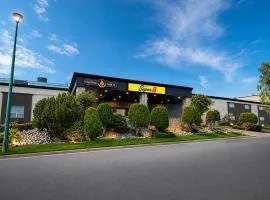 Super 8 by Wyndham Prince George
