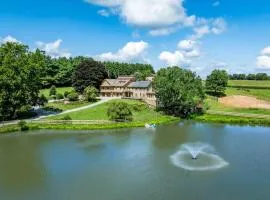 Willow Pond Manor - Private Mansion on 26 Acres