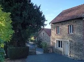 Gîte cosy 4 personnes, avec jardin en Normandie, proche des plages du débarquement et du Mont Saint-Michel