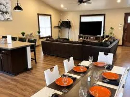 Elegant 3BR Fortuna Getaway