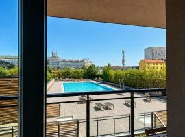GiaxTower Gym Spa & Pool Romantic Pool View