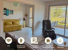 Charming two-bedroom apartment near the city center with parking