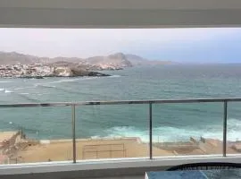 San Bartolo oceanfront apartment with pool and sauna